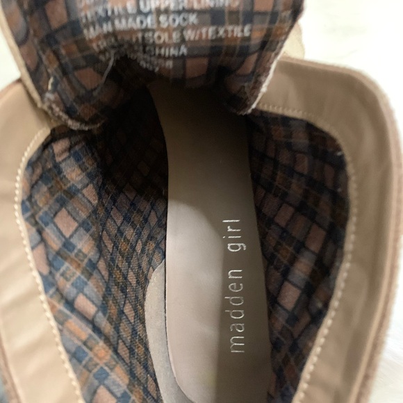 NWOT! Madden Girl Lace Up Wedge Booties, Suede 9 - Picture 9 of 9